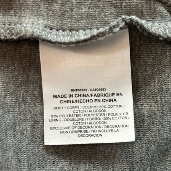 🔥Nike | Women’s grey camouflage color block back zip crewneck top, thumb hole XS - Picture 15 of 16